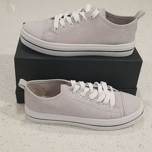 COPY - (NWT💜) Adorable Sneakers 👟